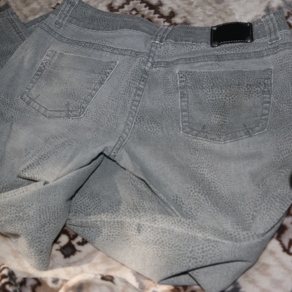For the Rampage Snake Print Grey Skinny Pants - Picture 4 of 8